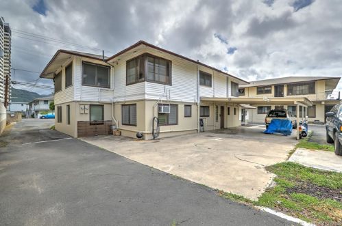 2227 Date St, Honolulu HI 96816-1024 exterior