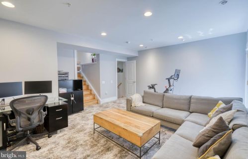 606 Christian St, Philadelphia PA 19147-2901 exterior