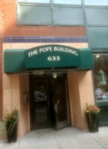 633 Plymouth Ct, Chicago IL 60605-1845 exterior