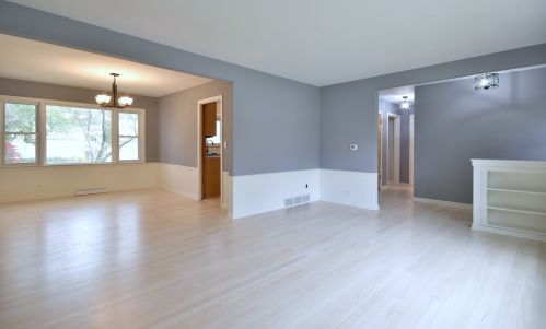 6909 Balmoral Ave, Chicago IL  60656-2007 exterior