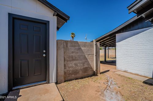 802 31st St, Phoenix AZ 85016-5072 exterior