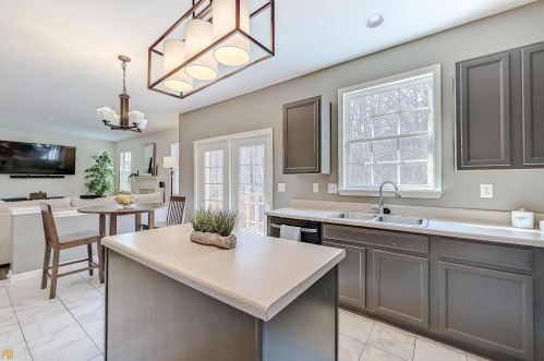 4629 Creekside Cv, Atlanta GA  30349-3936 exterior