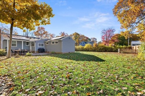 87 Thorpe Ave, Meriden CT 06450-4843 exterior