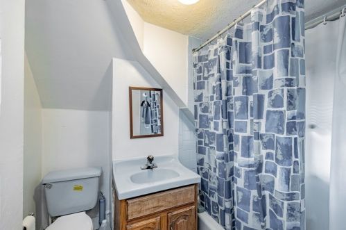 169 Westminster St, Springfield MA 01109-3923 exterior