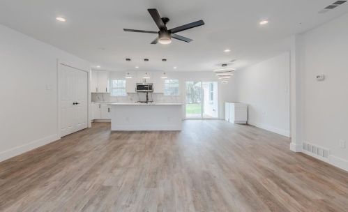 8703 Frst Grn Dr, Dallas TX 75243-4101 exterior