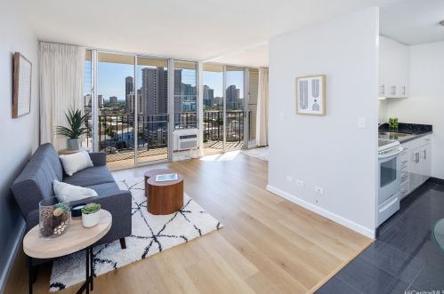 2121 Algaroba St, Honolulu, HI 96826-2708