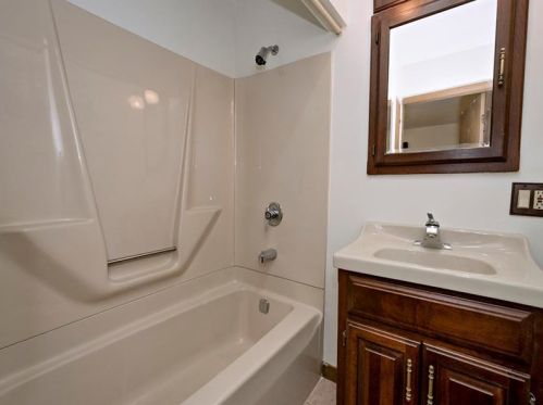 2355 Bensonia Ave, Pittsburgh PA 15216-3443 exterior