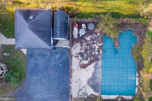 1819 Willow St Pike, Lancaster PA 17602-4838 exterior