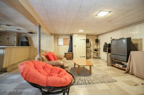 2312 18 Ave, Broadview IL 60155-3925 exterior