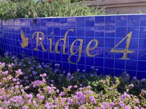 4061 Quiet Moon Dr, Tucson AZ  85718-3427 exterior