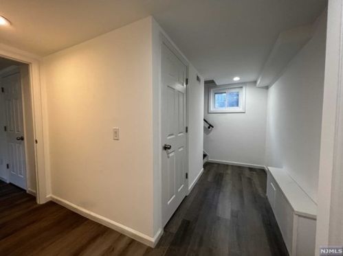 683 Ctr Ave, River Edge NJ 07661-2409 exterior