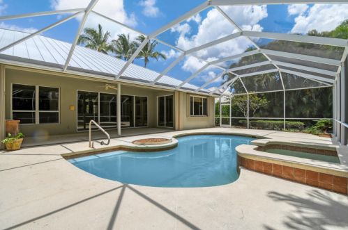 19058 Loxahatchee Riv Rd, Jupiter FL 33458-2412 exterior