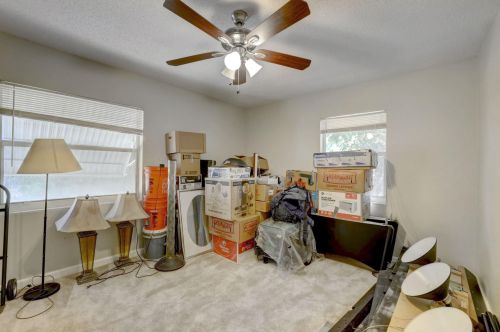 1405 Boston Ave, Fort Pierce FL 34950-3995 exterior