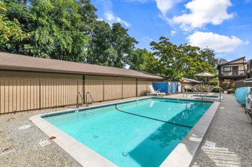 4805 Clayton Rd, Concord CA  94521-2989 exterior