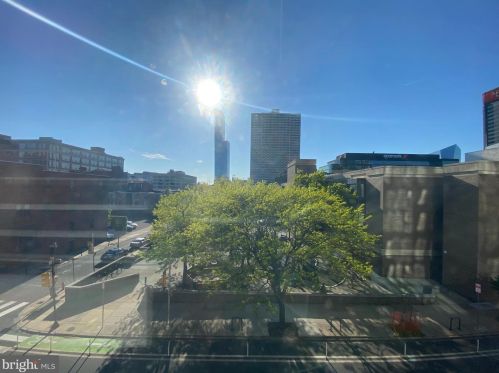 117 22nd St, Philadelphia PA  19103-1302 exterior