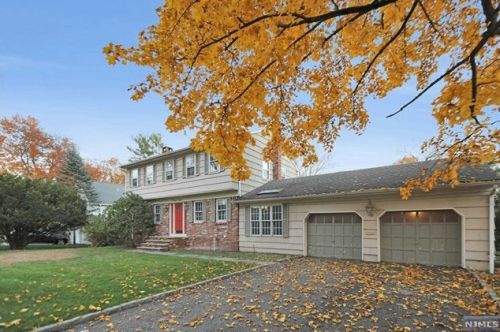 28 Brook Way, Demarest NJ  07627-2436 exterior