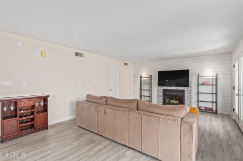 155 Fir St, Chandler AZ 85226-1211 exterior