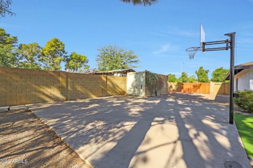 4233 Cholla St, Phoenix AZ  85029-3801 exterior