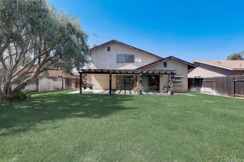 7910 Maria Dr, Riverside CA 92509-7012 exterior