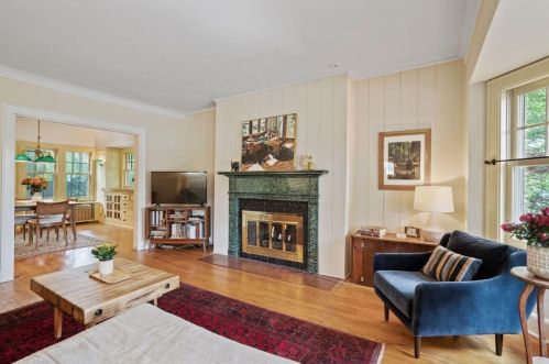 2414 Jarvis St, Milwaukee WI  53211-2128 exterior