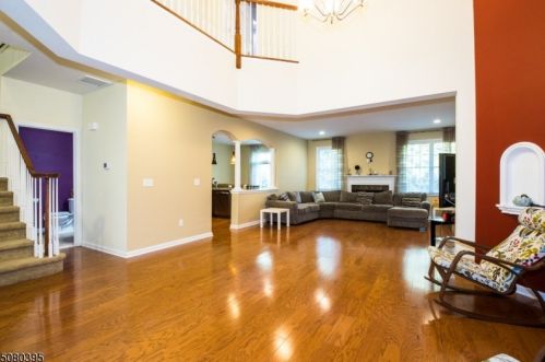 20 Cedar Gate Dr, Livingston NJ  07039-6602 exterior