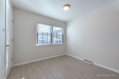 8351 Ln Salle St, Chicago IL 60628-7316 exterior