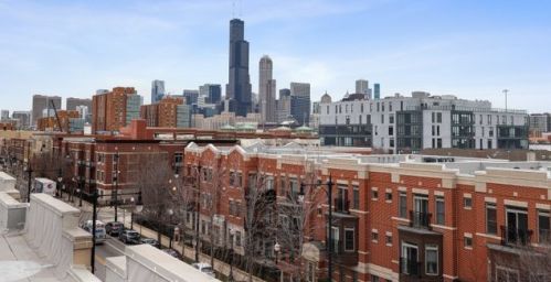 1426 Halsted St, Chicago IL 60607-5950 exterior