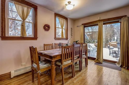 4017 Springfield Ave, Chicago IL 60618-1916 exterior