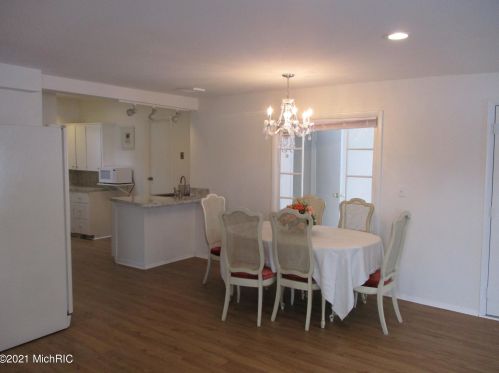 840 Delray Ave, Grand Rapids MI 49546-2329 exterior