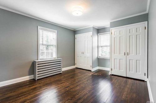 55 Albermarle Ave, Huntington Station NY 11746-2025 exterior