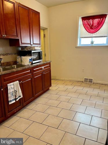 123 9 St, Darby PA 19023-1602 exterior