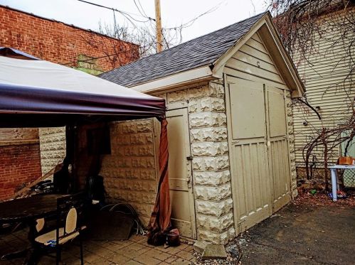 200 Leyfred Ter, Springfield MA  01108-1118 exterior