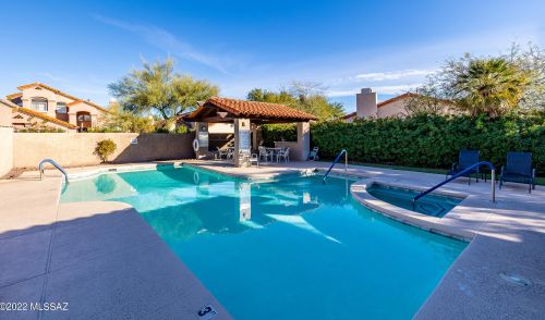 4061 Quiet Moon Dr, Tucson AZ  85718-3427 exterior