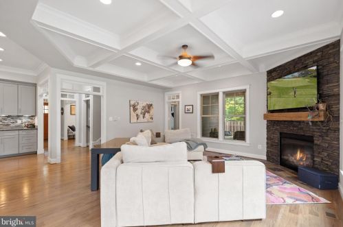 4815 15 St, Arlington VA 22205-2620 exterior