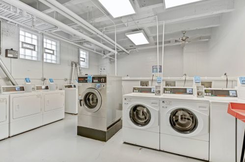 4940 East End Ave, Chicago IL  60615-3159 exterior