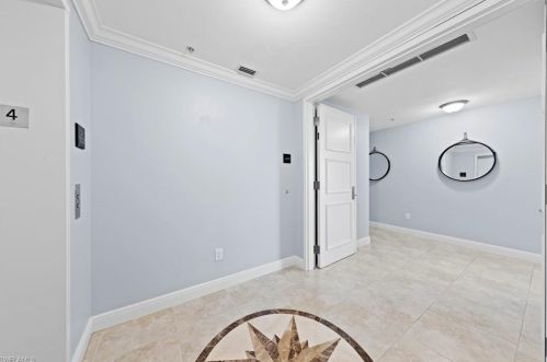 265 Indies Way, Naples FL 34110-6470 exterior