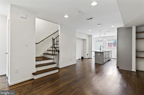 218 33rd St, Washington DC  20019-1306 exterior