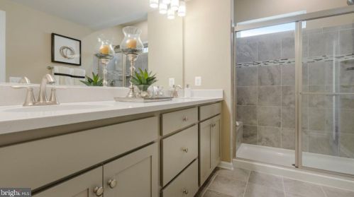 16654 Crabbs Branch Way, Rockville MD 20855-2201 exterior