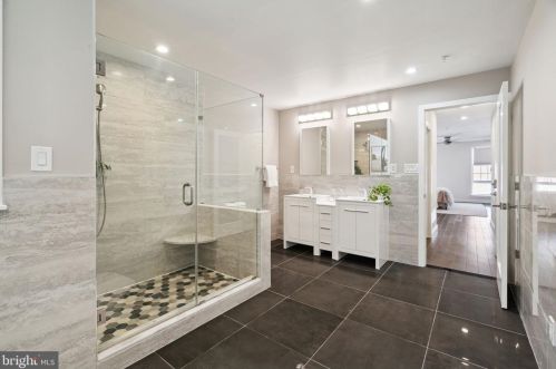 630 Catharine St, Philadelphia PA  19147-2937 exterior