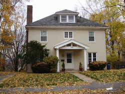 165 Newtonville Ave, Newton, MA 02458-1851