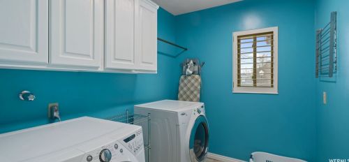 1925 Foxmoor Cir, Sandy UT 84092-5265 exterior