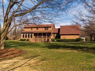 4702 Olde Forest Dr, Greensboro NC  27406-8764 exterior