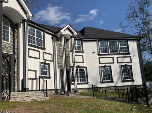 26 Beech Ln, Edison NJ  08820-3678 exterior