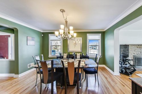 9300 Hamilton Ave, Chicago IL 60643-6311 exterior