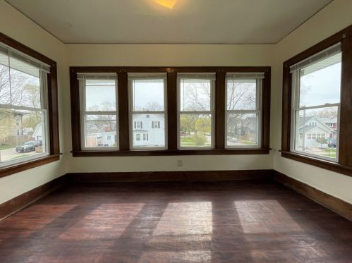 904 Hickory St, Waukegan IL 60085-1939 exterior