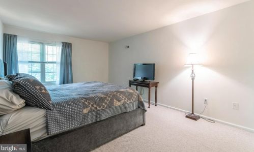 1310 Foxmeadow Dr, Limerick PA 19468-1556 exterior