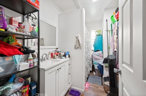 16415 Cornuta Ave, Bellflower CA  90706-4801 exterior