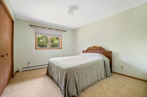 5154 Eagle Lk Rd, Duluth MN 55803-1114 exterior