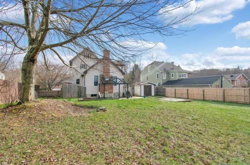 7 Ln St, Seymour CT 06483-3333 exterior