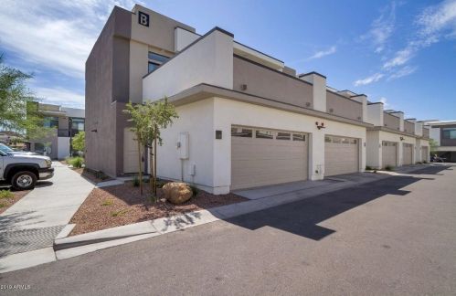2015 50th St, Phoenix AZ 85008-4207 exterior